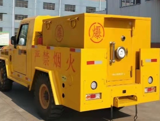 大丰镇凯龙爆破器材运输车：保障爆破任务的安全运行