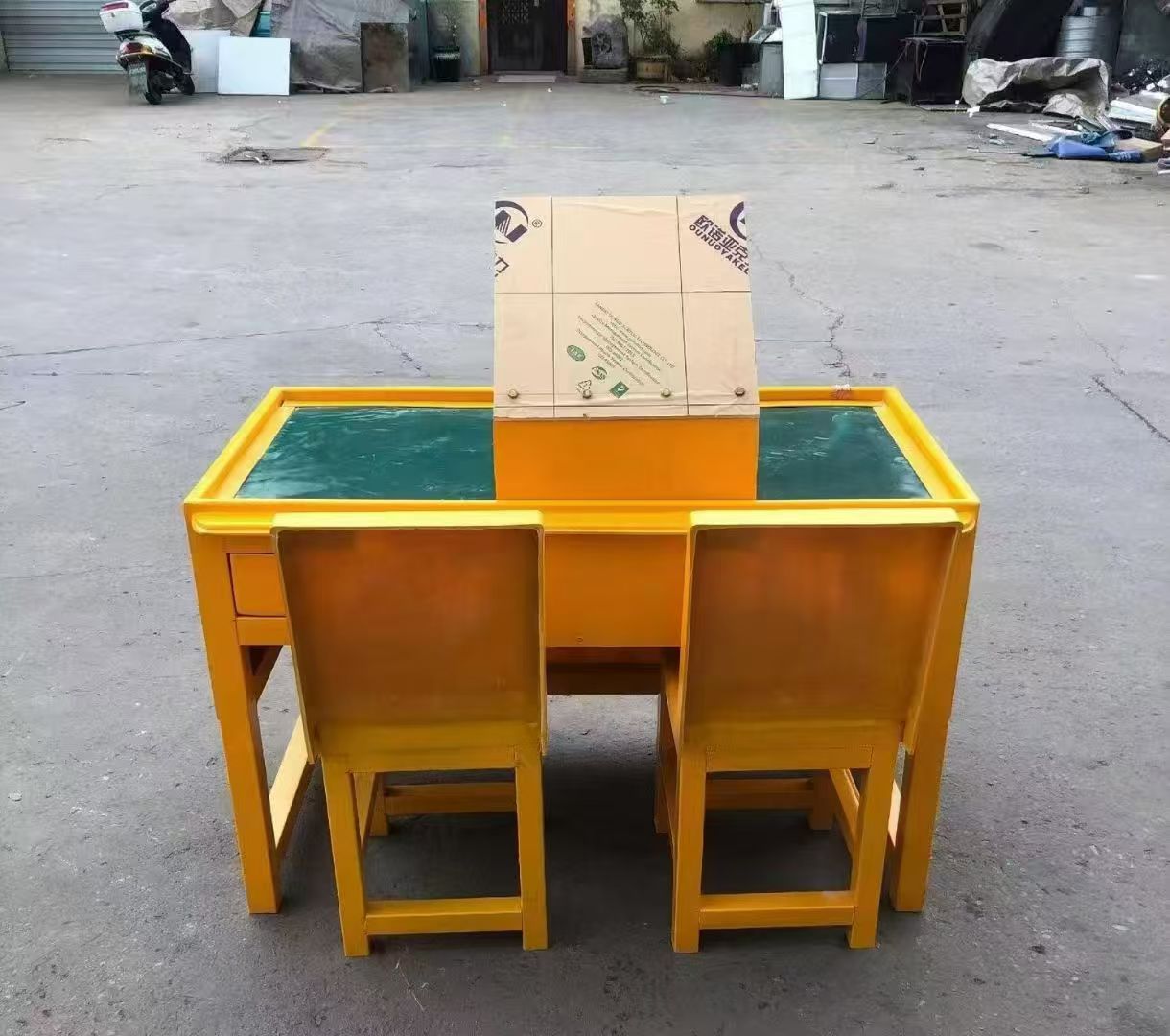 大丰镇防静电导通桌井下煤矿火工品发放桌：危险品流转的安全守护者